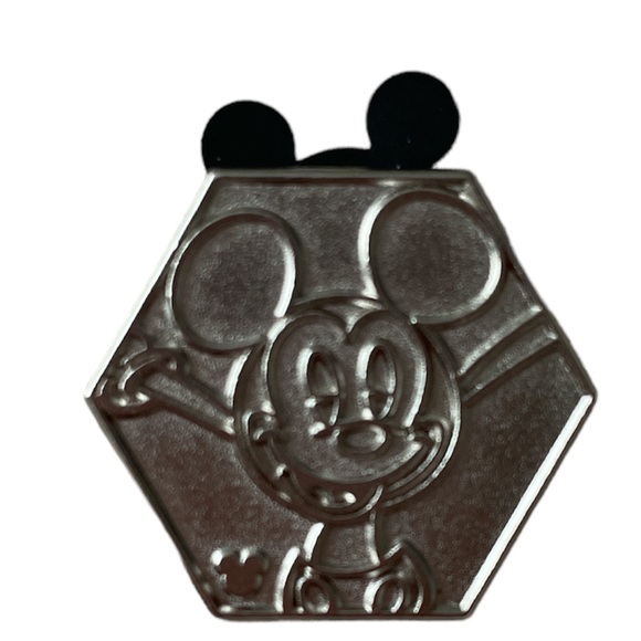 Disney Trading Pin Hexagon Mickey Mouse “chaser pin” part of hidden Mickey - Picture 1 of 2